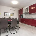 Apartmán Seaview Glamour - By Ta Leut Agency Vir