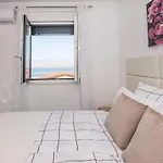 Seaview Glamour - By Ta Leut Agency * Vir