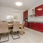 Apartmán Seaview Glamour - By Ta Leut Agency Vir