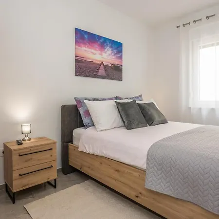 Deluxe Glamour Fantastic Sea View Near The - By Ta Leut Agency Apartment