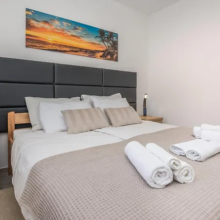 Deluxe Glamour Fantastic Sea View Near The - By Ta Leut Agency Apartment Vir