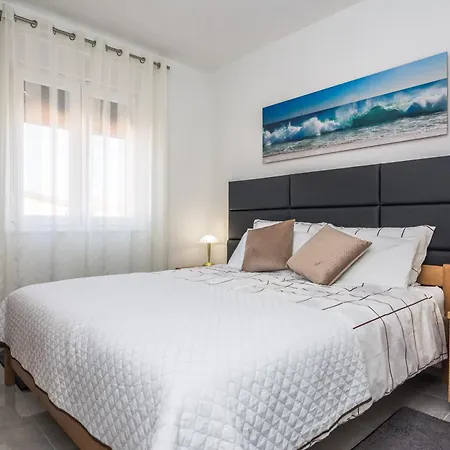 Apartment Deluxe Glamour Fantastic Sea View Near The - By Ta Leut Agency