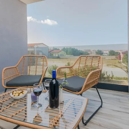 Apartment Deluxe Glamour Fantastic Sea View Near The - By Ta Leut Agency Vir