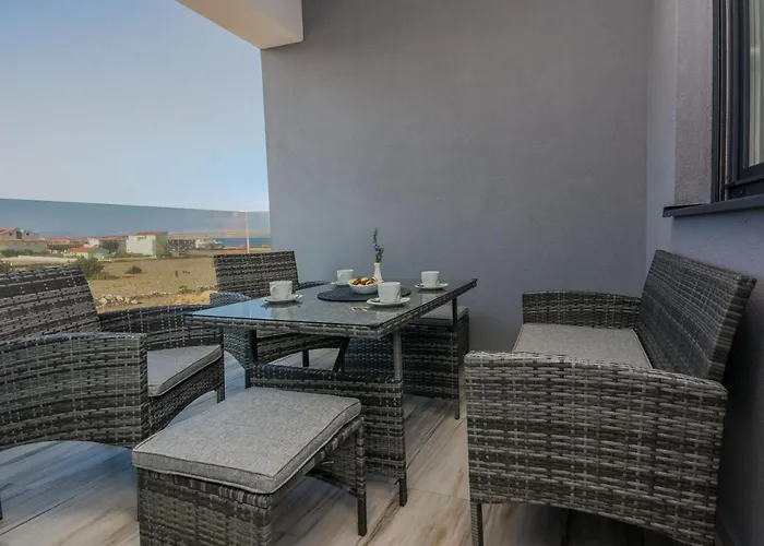 Seaview Glamour - By Ta Leut Agency * Vir